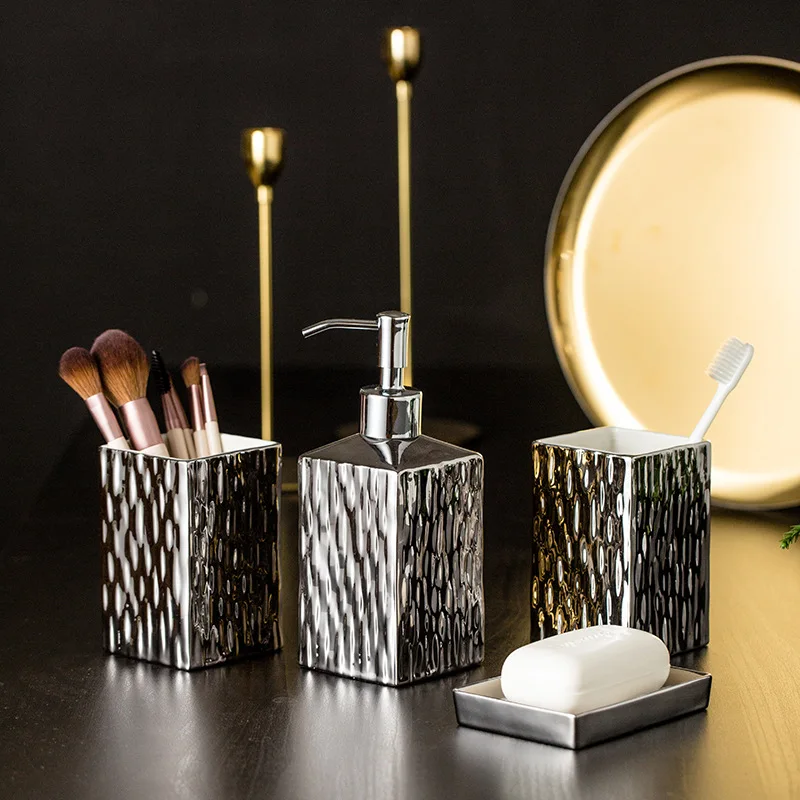 セラミックバスルームアクセサリーセットゴールドシルバーソープ - Zara Home Bathroom のレビューと価格