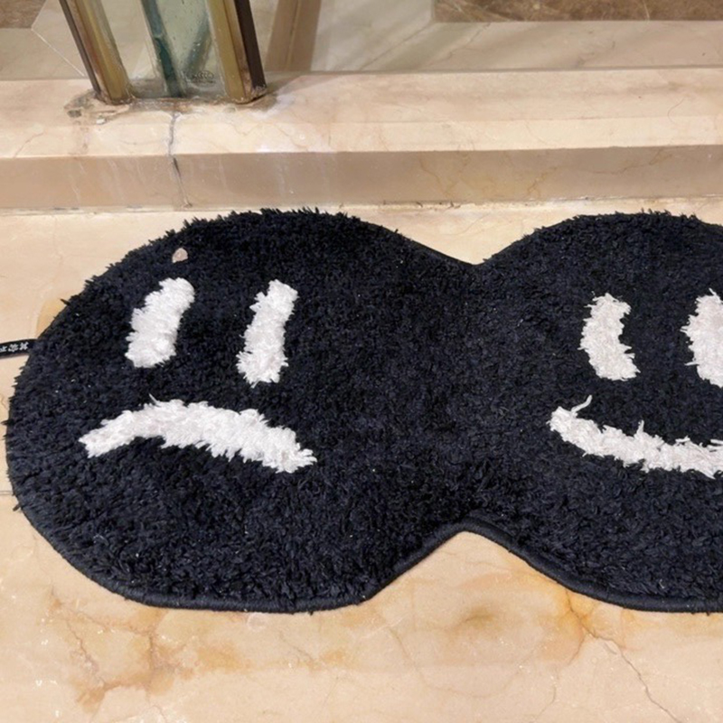 黒い顔のバスルームマットおかしいふわふわ植毛カーペット浴槽側 - Home Bathroom Tub のレビューと価格